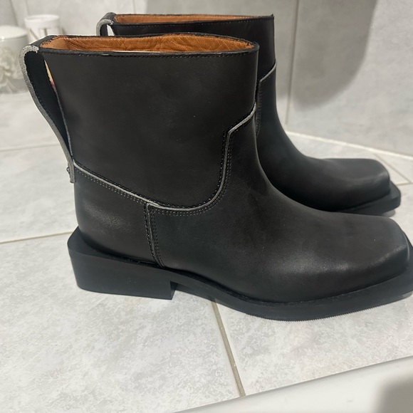 Ganni Black Leather Low MC Boots - Picture 7 of 9